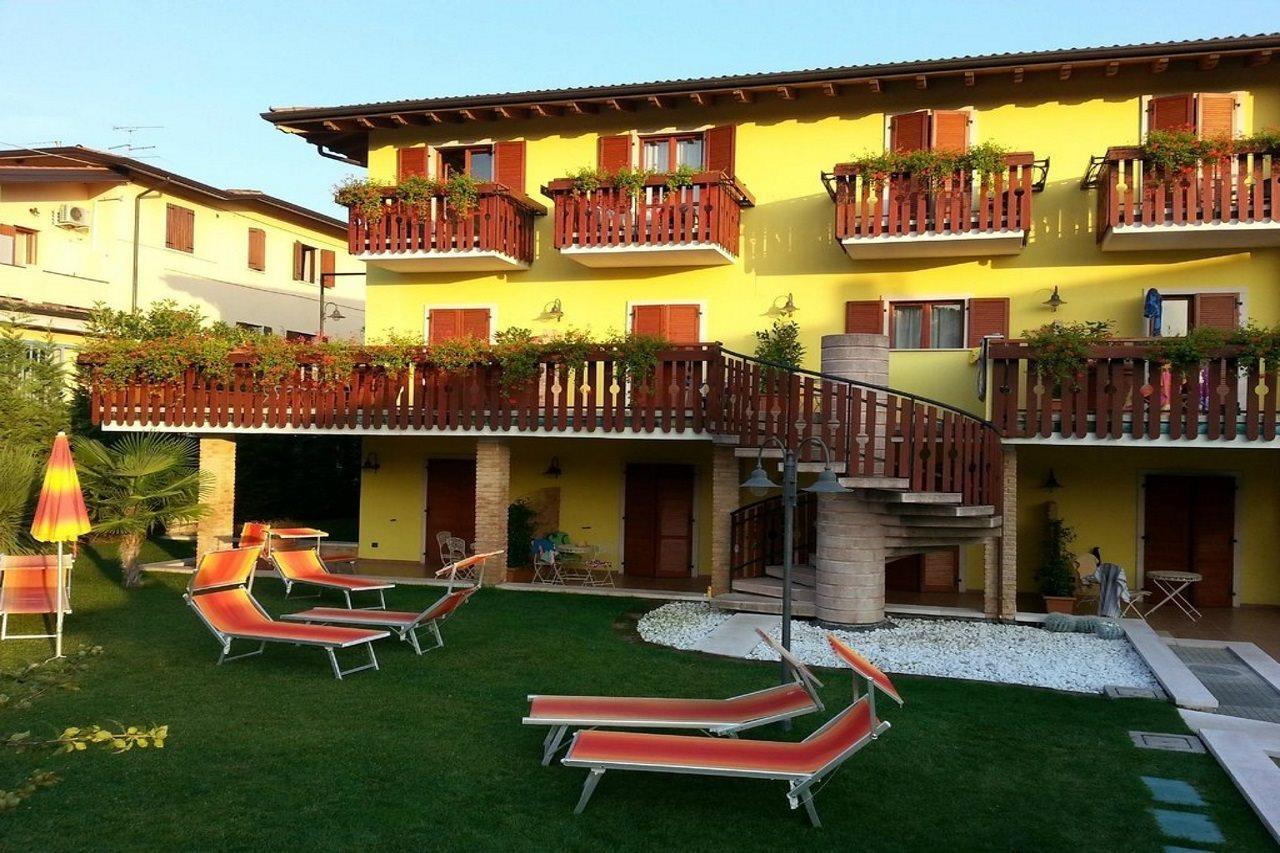 Hotel Romantic Cavaion Veronese Exterior foto